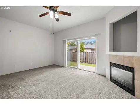 818 Se Francis Avenue Gresham OR 97080
