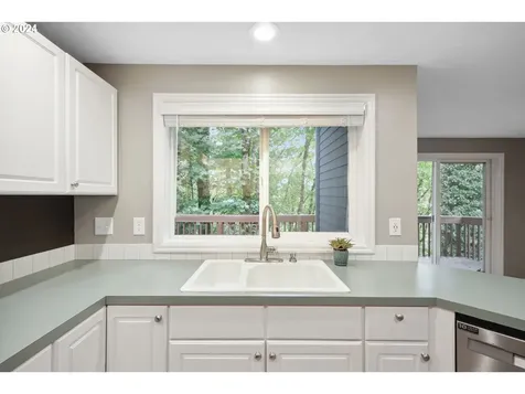17405 Wake Robin Circle Oregon City OR 97045