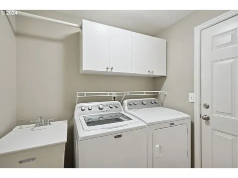 17405 Wake Robin Circle Oregon City OR 97045