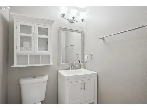 17405 Wake Robin Circle Oregon City OR 97045