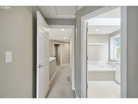 17405 Wake Robin Circle Oregon City OR 97045