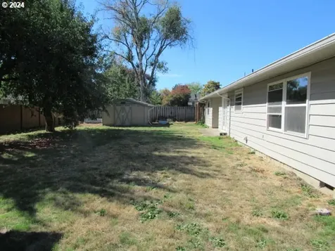 456 SW Chapman Street Sheridan OR 97378