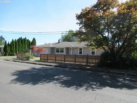 456 SW Chapman Street Sheridan OR 97378