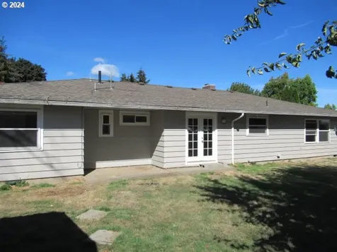 456 SW Chapman Street Sheridan OR 97378