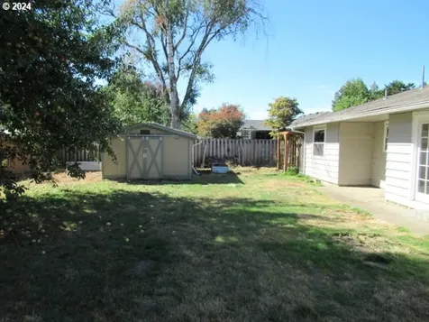 456 SW Chapman Street Sheridan OR 97378
