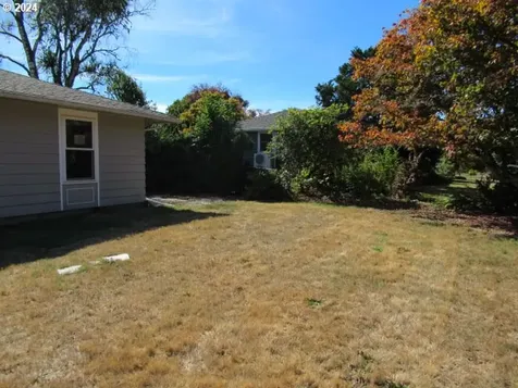 456 SW Chapman Street Sheridan OR 97378
