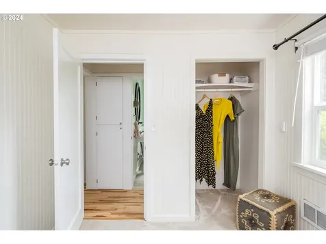 5725 Se Lambert Street Portland OR 97206