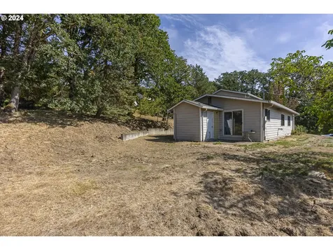 842 NE Center Street Sheridan OR 97378