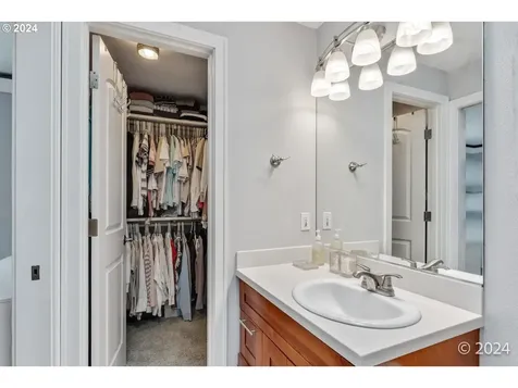 12933 Se Kathryn Court Happy Valley OR 97086