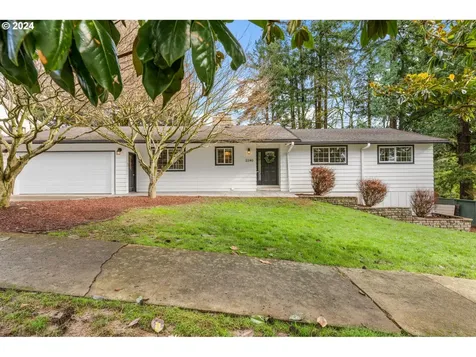 2240 Sw Roxbury Avenue Portland OR 97225