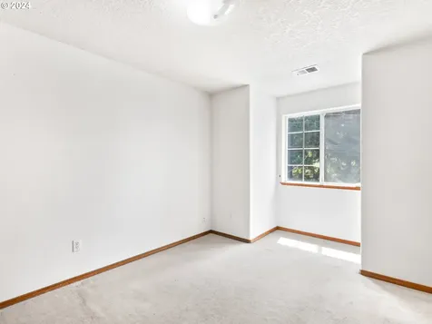 11927 Se Morrison Street Portland OR 97216