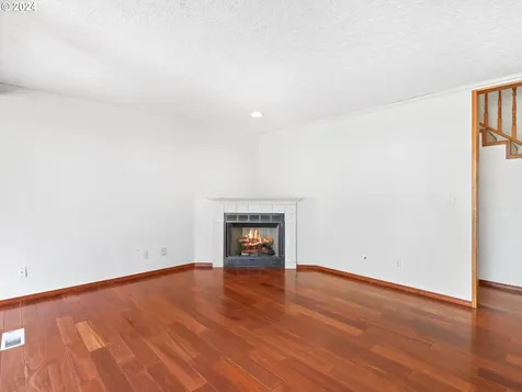 11927 Se Morrison Street Portland OR 97216