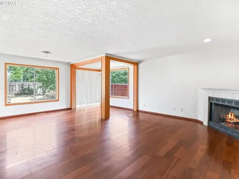 11927 Se Morrison Street Portland OR 97216