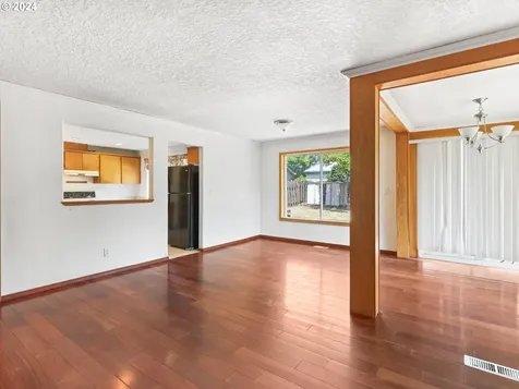 11927 Se Morrison Street Portland OR 97216