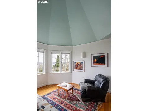 1240 NW Summit Avenue Portland OR 97210