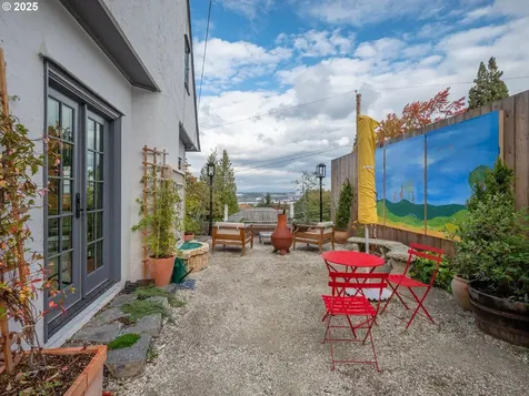 1240 NW Summit Avenue Portland OR 97210