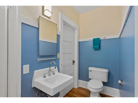 2204 NE 46th Avenue Portland OR 97213