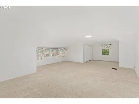 2204 NE 46th Avenue Portland OR 97213