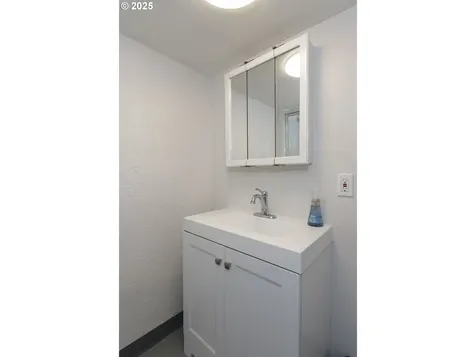 2204 NE 46th Avenue Portland OR 97213