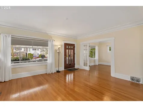 2204 NE 46th Avenue Portland OR 97213