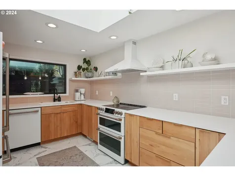 5236 Sw Vacuna Street Portland OR 97219
