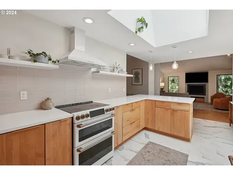 5236 Sw Vacuna Street Portland OR 97219