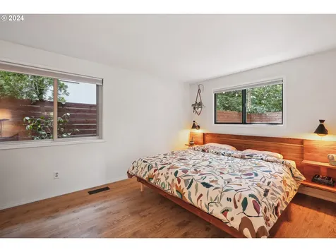 5236 Sw Vacuna Street Portland OR 97219