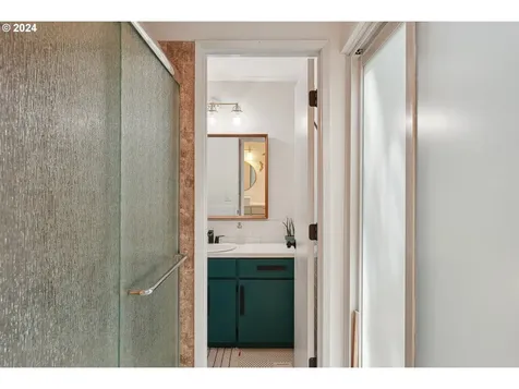 5236 Sw Vacuna Street Portland OR 97219