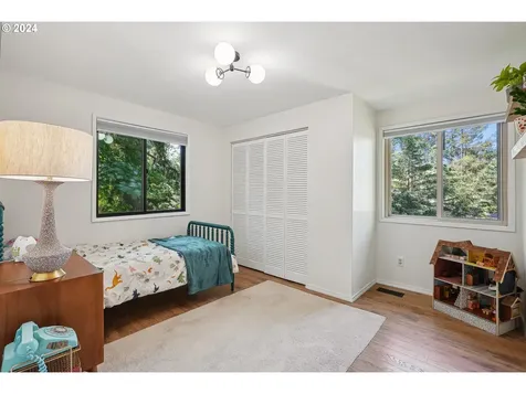5236 Sw Vacuna Street Portland OR 97219