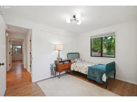 5236 Sw Vacuna Street Portland OR 97219