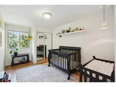 5236 Sw Vacuna Street Portland OR 97219