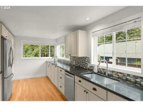 1551 5th Street West Linn OR 97068