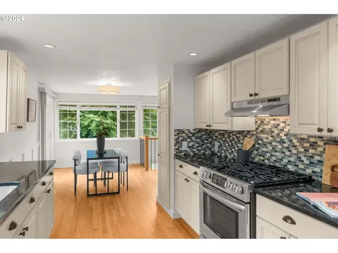 1551 5th Street West Linn OR 97068