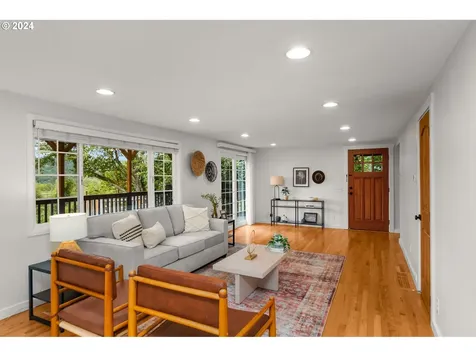 1551 5th Street West Linn OR 97068