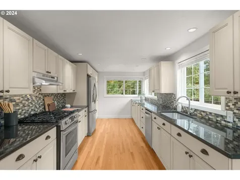 1551 5th Street West Linn OR 97068