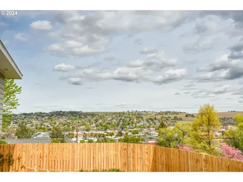 810 Sw 7th Street Pendleton OR 97801