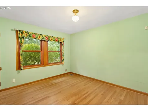 839 Ne 112th Avenue Portland OR 97220