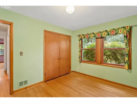 839 Ne 112th Avenue Portland OR 97220