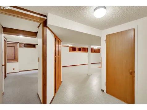 839 Ne 112th Avenue Portland OR 97220