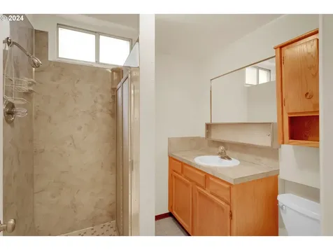 839 Ne 112th Avenue Portland OR 97220