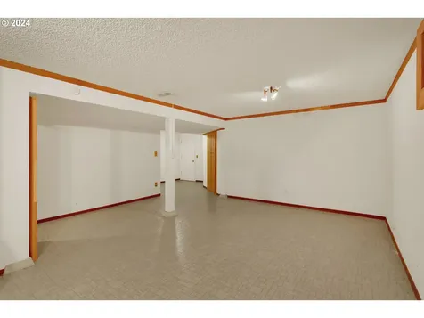 839 Ne 112th Avenue Portland OR 97220
