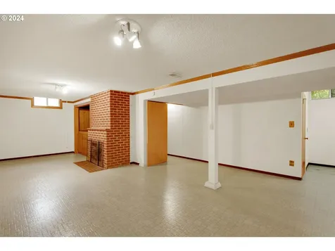 839 Ne 112th Avenue Portland OR 97220