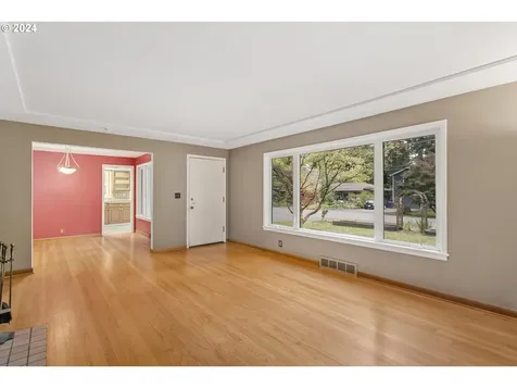 839 Ne 112th Avenue Portland OR 97220