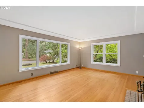 839 Ne 112th Avenue Portland OR 97220
