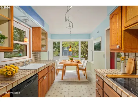 839 Ne 112th Avenue Portland OR 97220