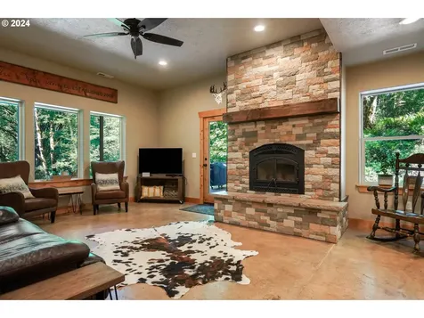 41288 Rodgers Mountain Loop Scio OR 97374