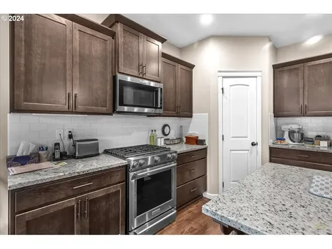 33963 Se Uhlman Lane Scappoose OR 97056