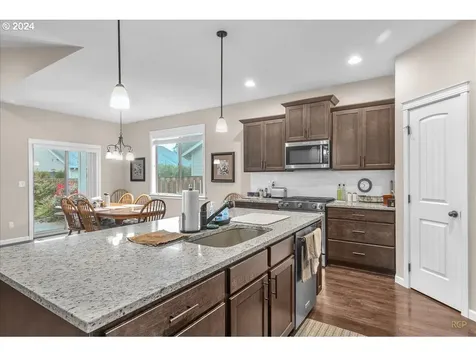 33963 Se Uhlman Lane Scappoose OR 97056