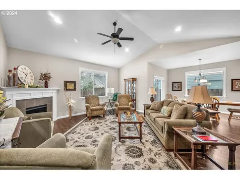33963 Se Uhlman Lane Scappoose OR 97056