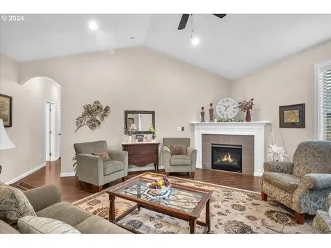 33963 Se Uhlman Lane Scappoose OR 97056